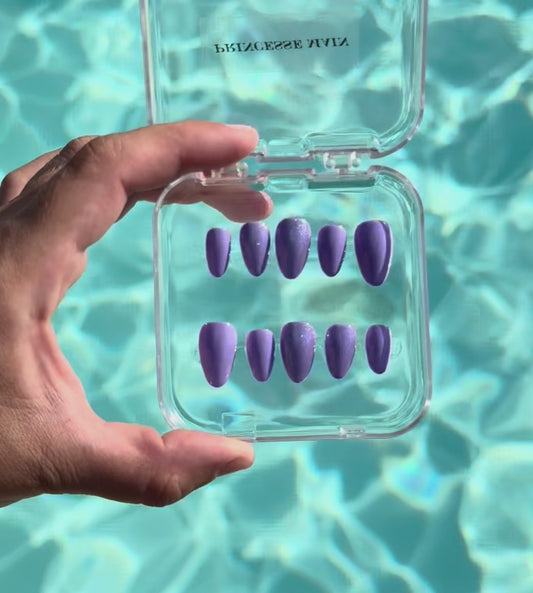 MARILYN AIME HIBISCUS